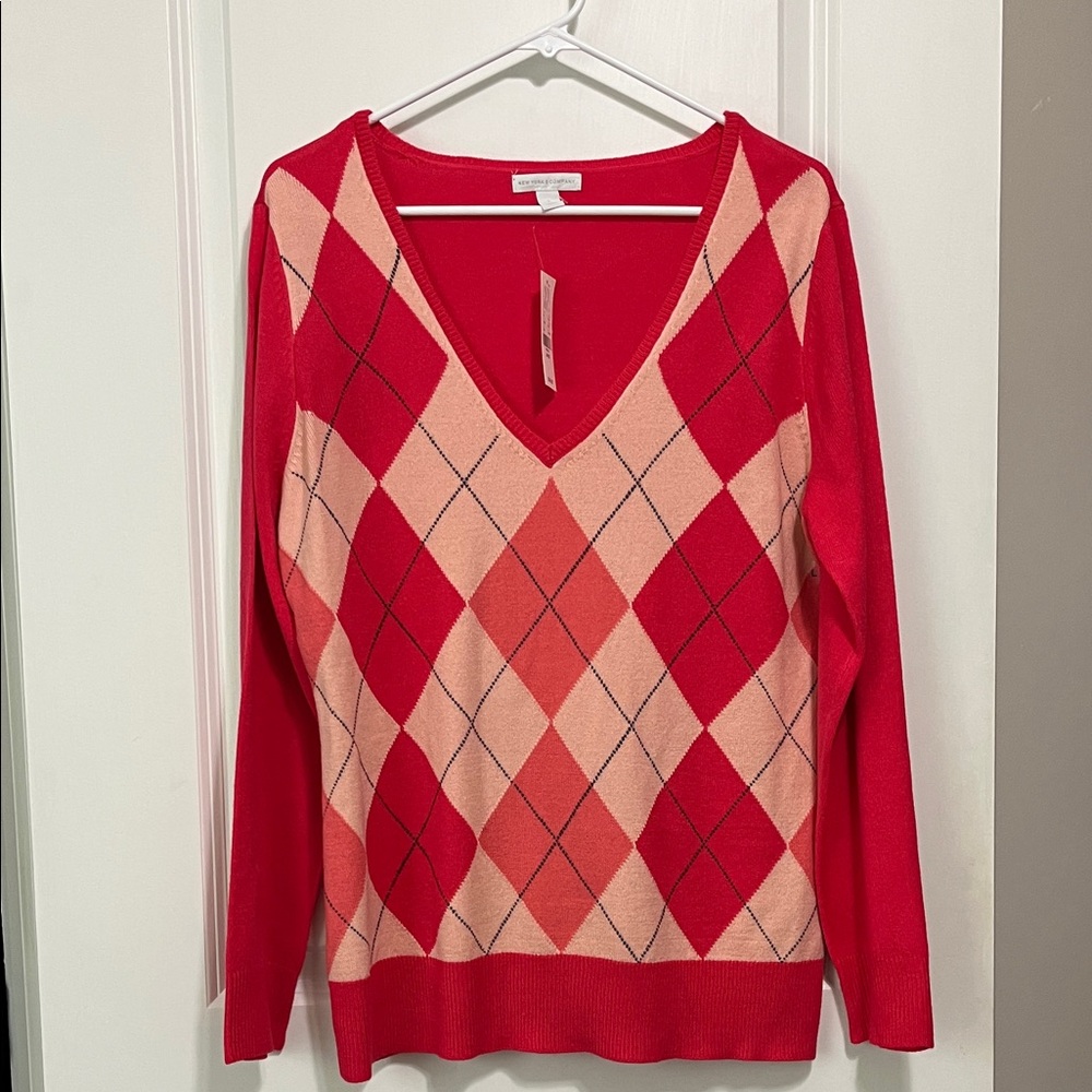NWT New York & Company Argyle V-Neck Sweater Size Large